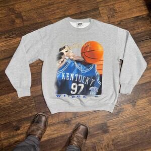1997 kentucky sweater with a beautiful graphic on it